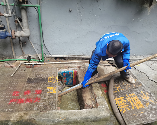 南开乡清掏化粪池